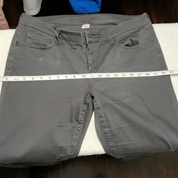 Juniors Arizona Gray Skinny Pants - Picture 5 of 8